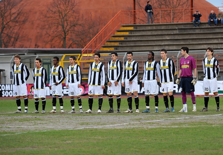 Viareggio: finale sarà Palermo-Juventus