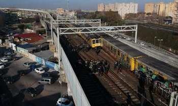Napoli: Scontro tra treni: grave macchinista, 13 i feriti