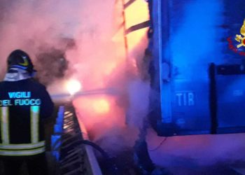 Pratola Serra: Incendio per un mezzo pesante