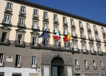 De Magistris – Panini – Galiero incontrano gli artigiani di San Gregorio Armeno