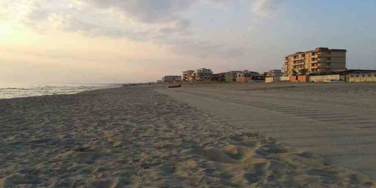 Litorale Licola-Pozzuoli, sopralluogo e interventi per scarichi inquinanti