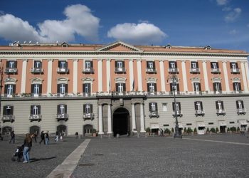 Ordinanze COVID-19: De Luca scrive a Prefetto, Questore e Polizia Municipale di Napoli