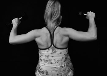 Allenamento completo a casa: i consigli per farlo al meglio