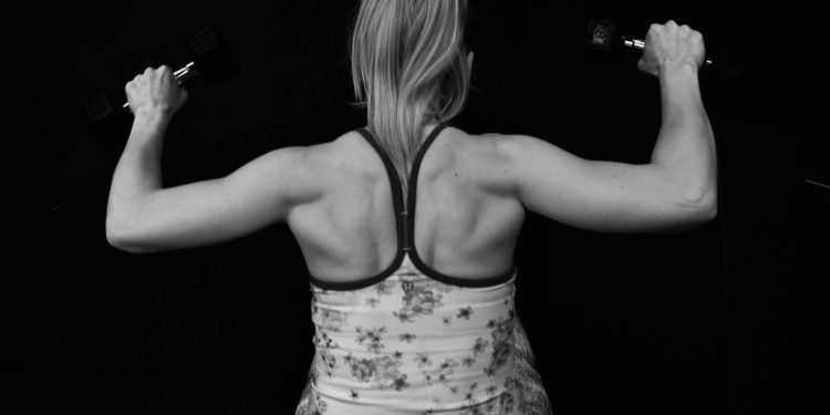 Allenamento completo a casa: i consigli per farlo al meglio