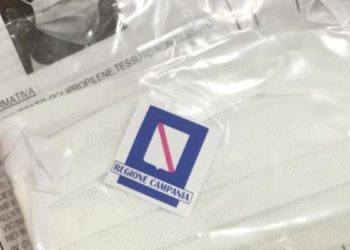 Campania: Da lunedì mascherine facoltative all’aperto. Resta l’obbligo al chiuso