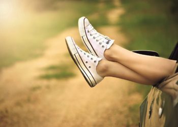 Scarpe Estate Donna: segui il trend per rimanere alla moda!