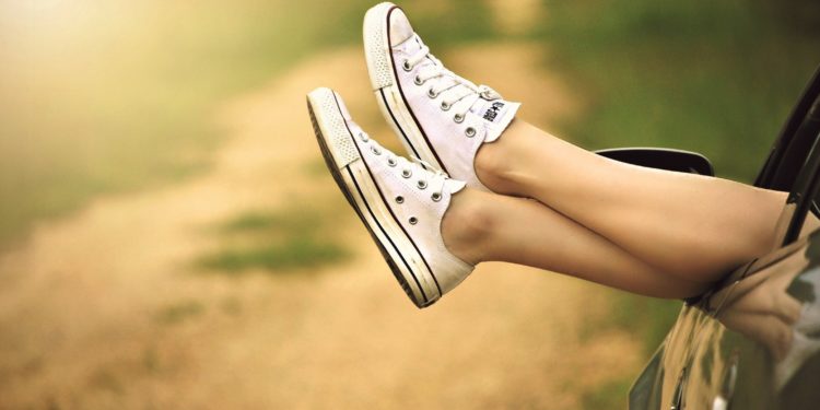 Scarpe Estate Donna: segui il trend per rimanere alla moda!