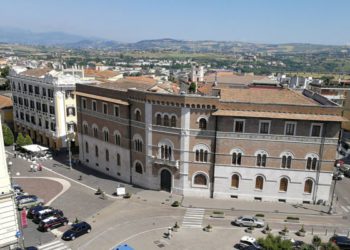 Obbligo di rilevamento della temperatura nelle attività e negli uffici pubblici