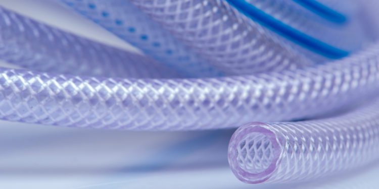 Come sono fatti i tubi flessibili per prodotti chimici