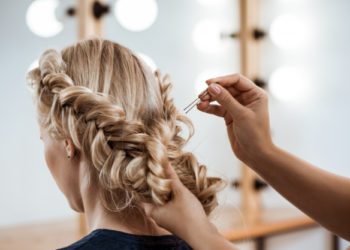 Quali sono gli attrezzi giusti per un parrucchiere? Ecco il kit perfetto