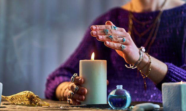 Che cos’è la cartomanzia