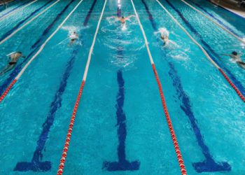 Tornare in forma con il nuoto