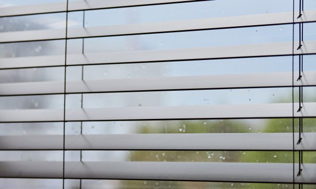 Fai da te: come aggiustare una tapparella rotta