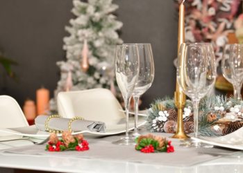 Cenone di Natale: consigli e  suggerimenti su come addobbare la tavola