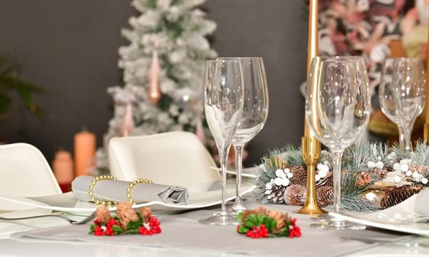 Cenone di Natale: consigli e  suggerimenti su come addobbare la tavola