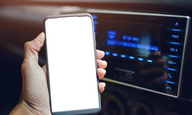 Come funziona un kit vivavoce per automobili