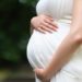 I primi segni di gravidanza: ecco a cosa fare attenzione
