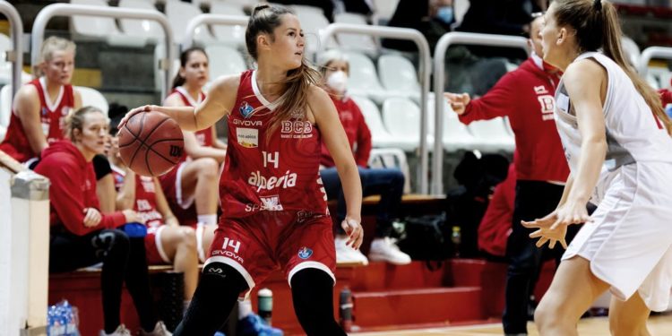 Alexia Desaler si conferma per il decimo anno in prima squadra e resta una conferma del Basket Club Bolzano
