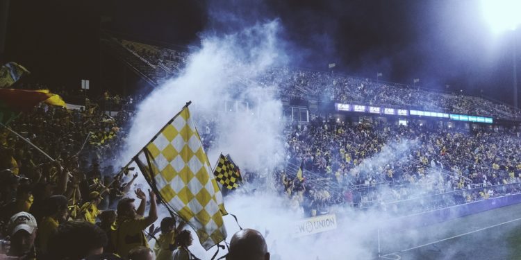 Forbes, CR7 il calciatore più pagato al mondo. Lo sportivo più pagato è McGregor