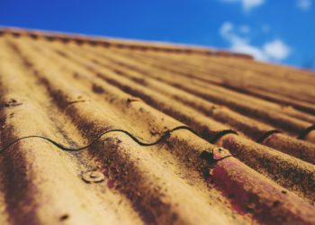 Dall’11 ottobre si raccomanda di tenere finestre e balconi chiusi durante i lavori di rimozione dell’amianto dall’area dell’ex Scuola Sannio