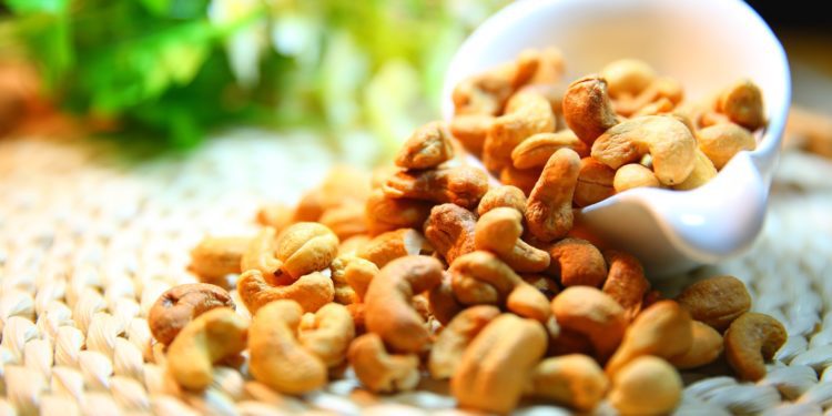 Anacardi, sani, nutrienti e ottimi anche al forno