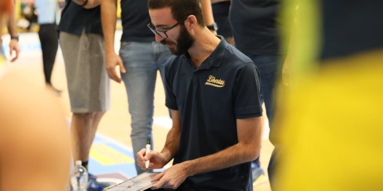 Domenica Akronos Moncalieri-Geas al PalaEinaudi