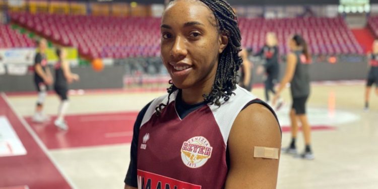 Terza dose di vaccino per l’Umana Reyer femminile