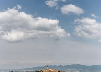 Noleggiare un’auto online e scoprire gli eventi di Natale in Italia