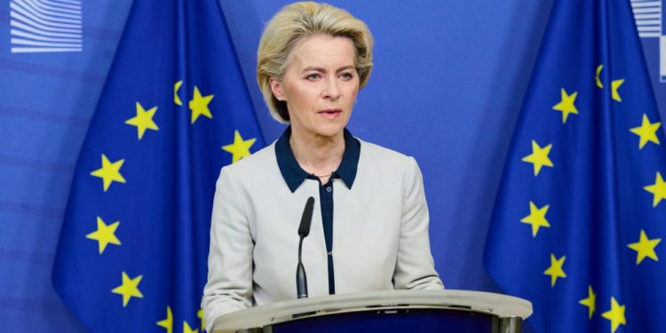 La Presidente von der Leyen partecipa al vertice di Bucarest Nine (B9) a Varsavia e al vertice speciale della NATO