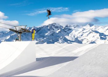 Leo Landroe e Zoe Van Essen sono i World Rookie Freeski Champion 2022
