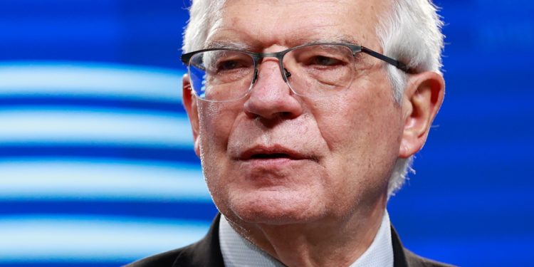 Quarto pacchetto di sanzioni in considerazione dell’aggressione militare della Russia nei confronti dell’Ucraina: altre 15 persone e 9 entità soggette a misure restrittive dell’UE