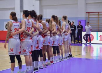 Allianz Geas, con la vittoria su Sassari, nel caldo abbraccio del pubblico del PalaNat, si chiude una stagione di difficoltà e belle reazioni