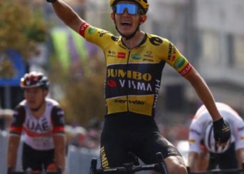 Giro d’Italia 2022, Bouwman vince settima tappa
