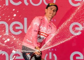 Giro d’Italia 2022, Dainese vince 11a tappa. Lopez Perez maglia rosa