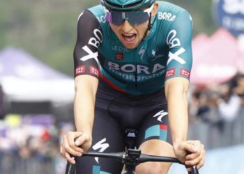 Giro d’Italia 2022, Hindley trionfa