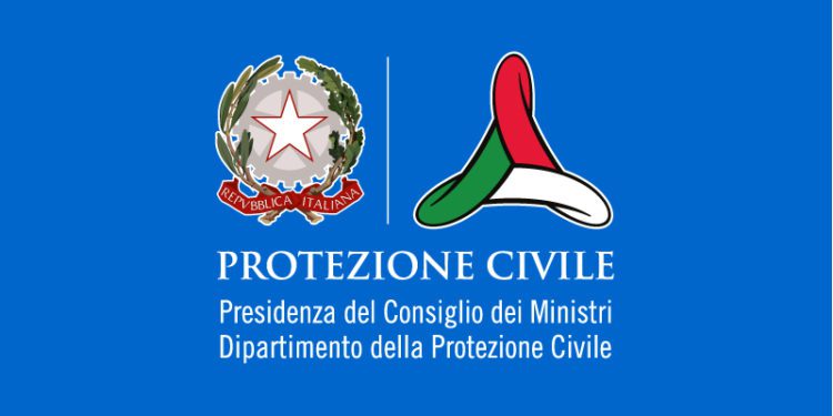 Emergenza Ucraina: partito il treno con 45 mezzi antincendio donati dai Vigili del Fuoco