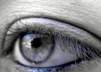 Occhi rossi e doloranti, in che modo come combattere l’affaticamento oculare