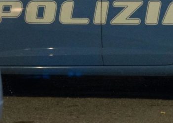 Omicidio Napoli, donna uccisa a coltellate dal figlio 17enne