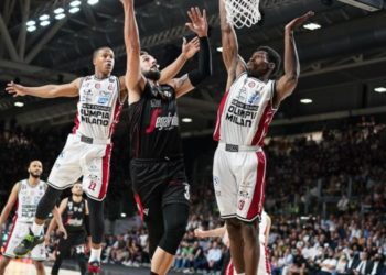 Virtus Bologna batte Olimpia Milano 75-68 in gara 2 finale scudetto