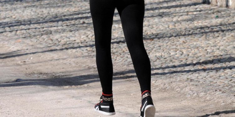 Napoli, bastonata e abusata mentre fa jogging: arrestato 34enne