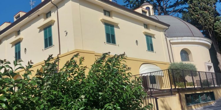 NASCE “IL CORTILE” PER DONNE VITTIME DI VIOLENZA – A Capaccio-Paestum la prima Casa Rifugio