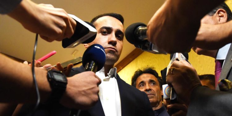 Di Maio fuori da Parlamento: “Mi rialzerò”