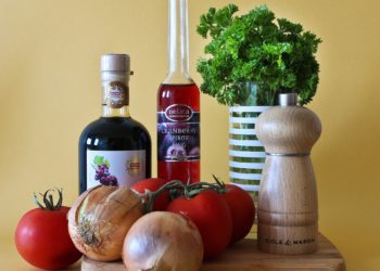 TUTTI PAZZI PER IL BALSAMICO: IN MIGLIAIA NELLE “ACETAIE APERTE” A MODENA