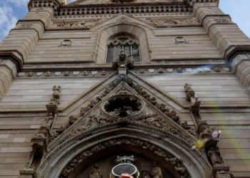 Napoli, si ripete miracolo San Gennaro: sangue sciolto