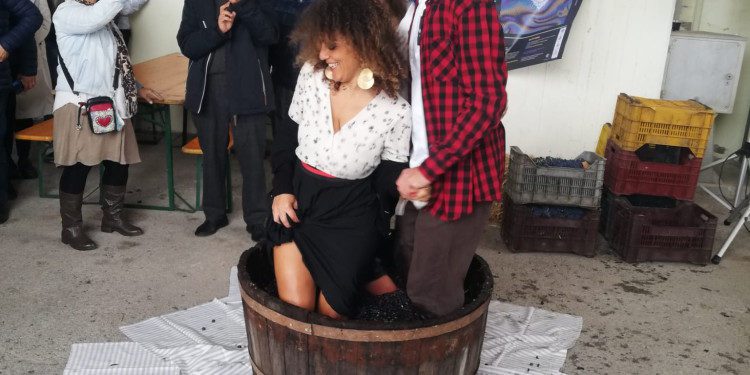 Torrioni Wine House, la piazza si trasforma in villaggio del vino. Atteso il baccanale con pigiatura