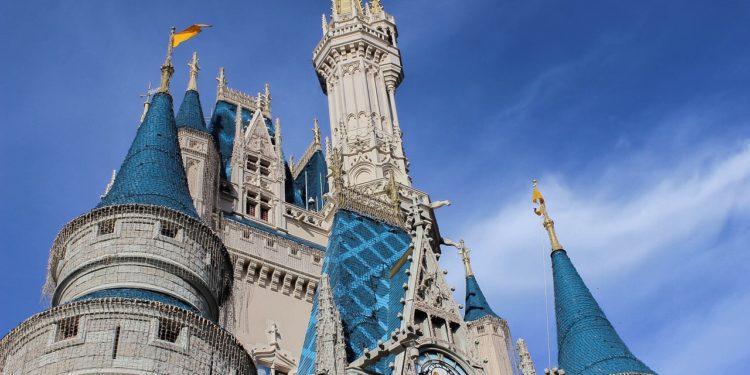 Esperio: Walt Disney cammina sull’acqua o è pronta a fare un salto?