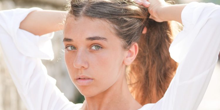 Azzurra Mennella, giovane talento napoletano da Netflix al grande schermo