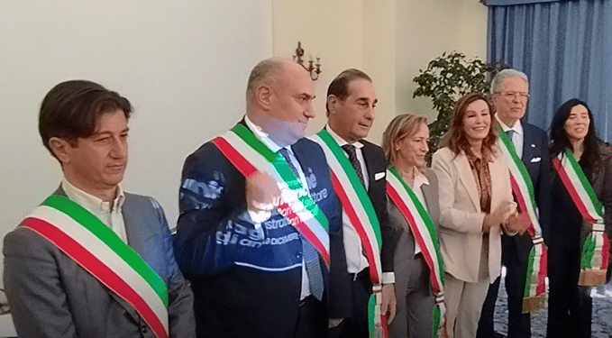 ISCHIA, NELL’INCONTRO CON IL MINISTRO DEL TURISMO SANTANCHE’ NESSUNO HA MAI CITATO I LAVORATORI STAGIONALI