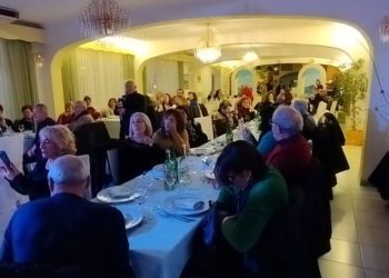 TOMBOLATA SOLIDALE PRESSO IL RISTORANTE “LA BECCACCIA” DI FORIO: RACCOLTI FONDI PER LE FAMIGLIE ISOLANE IN DIFFICOLTA’ E GLI SFOLLATI