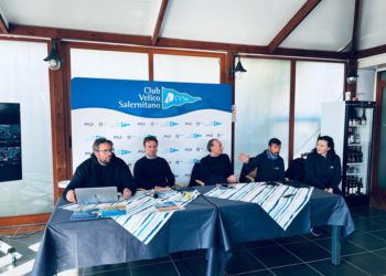 AL VIA I CORSI DI VELA DEL CLUB VELICO SALERNITANO